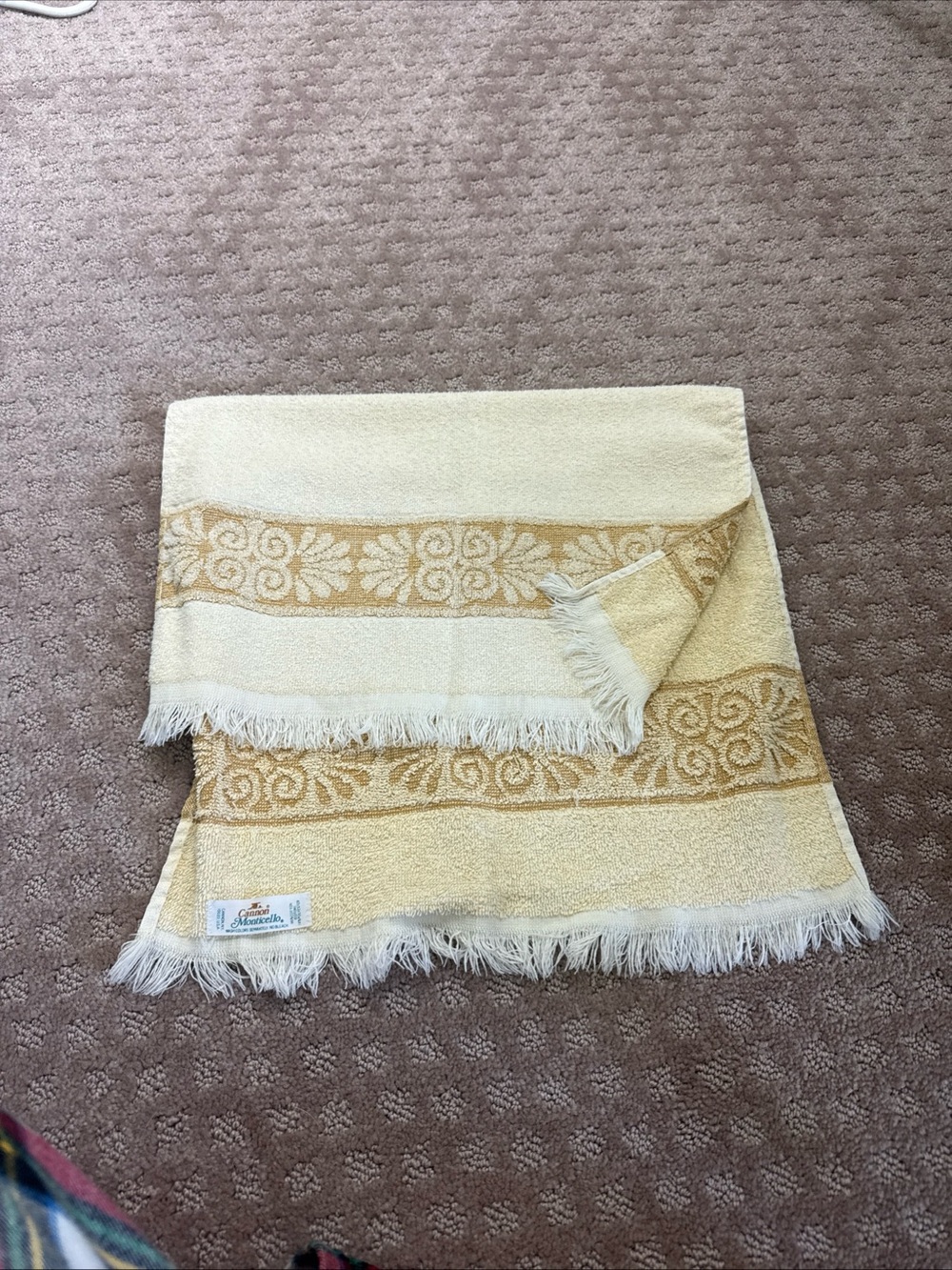 Vintage Cream & Gold Decorative Fringe Hand Towel - Classic Floral Border